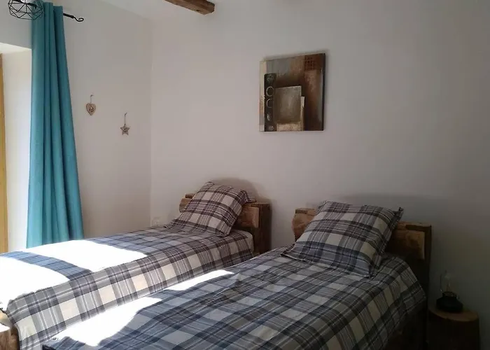 Le Grand PIerron Clarée Valley cosy apartment in mountain, 6p